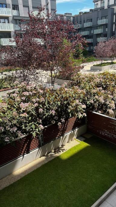 Residence Garden Tower s balkonem, garaz Prag Exterior foto