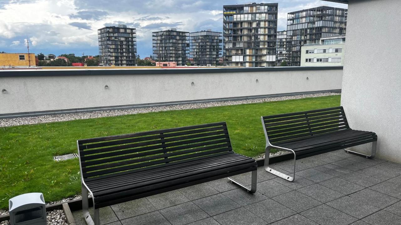 Residence Garden Tower s balkonem, garaz Prag Exterior foto