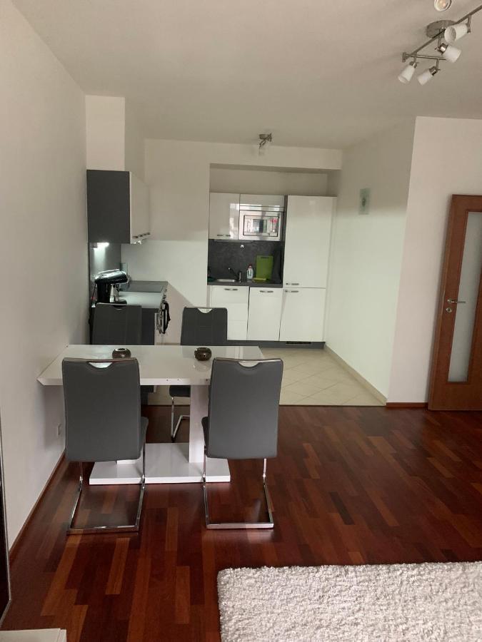 Residence Garden Tower s balkonem, garaz Prag Exterior foto
